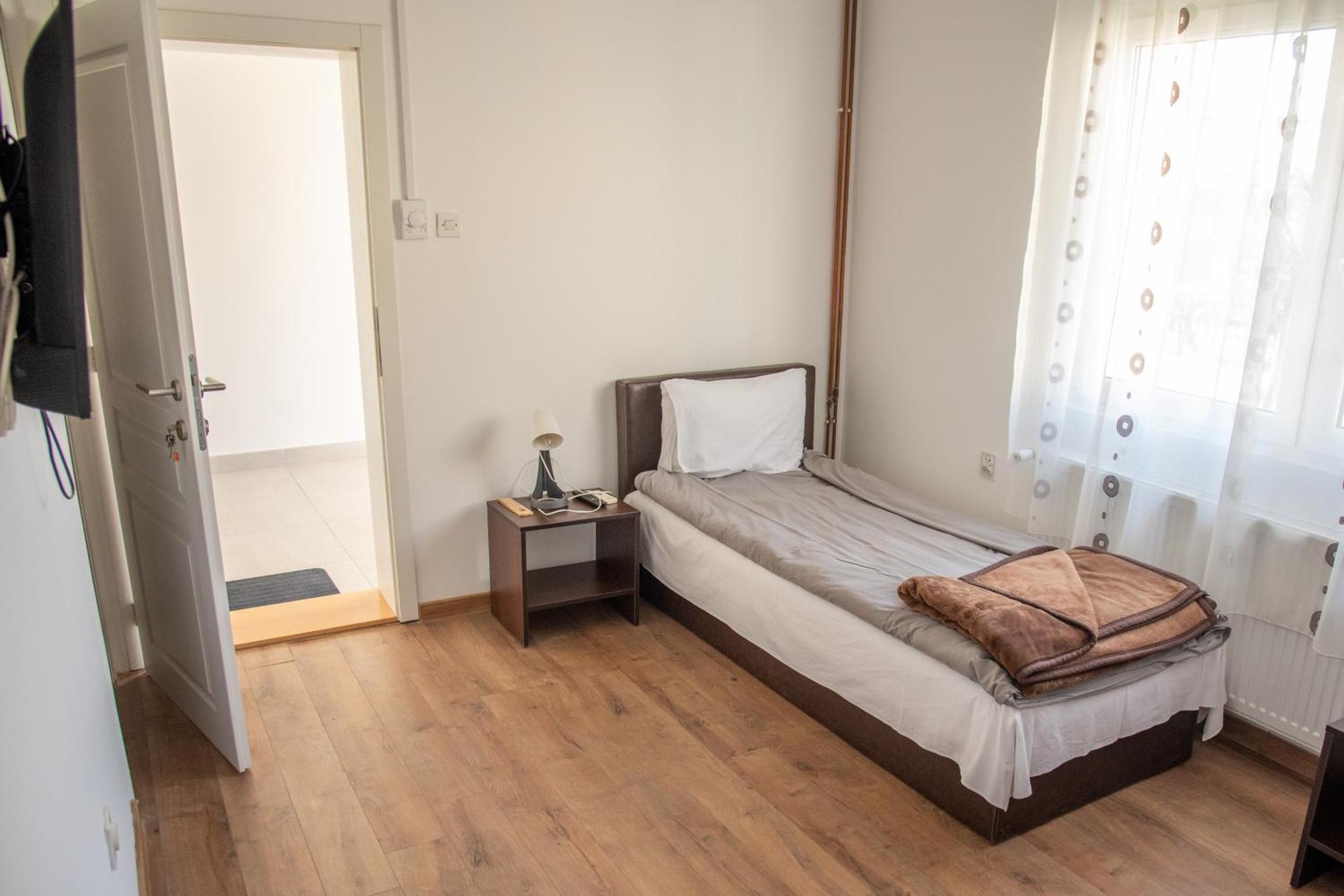Apartments Kuca Aleksic นิส ภายนอก รูปภาพ