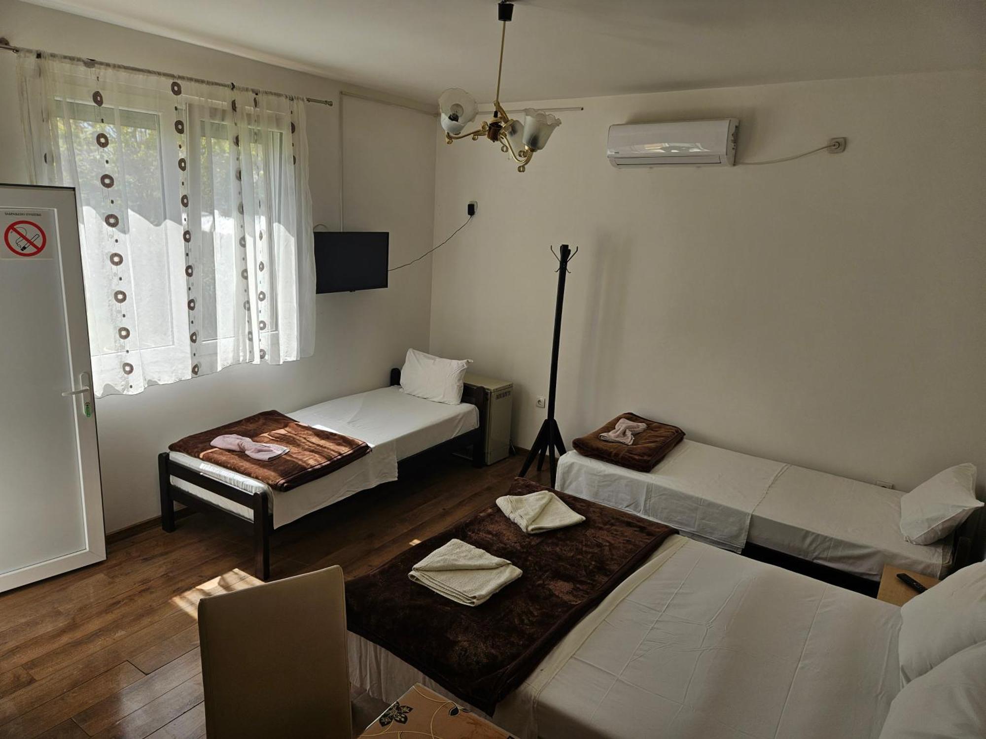 Apartments Kuca Aleksic นิส ภายนอก รูปภาพ