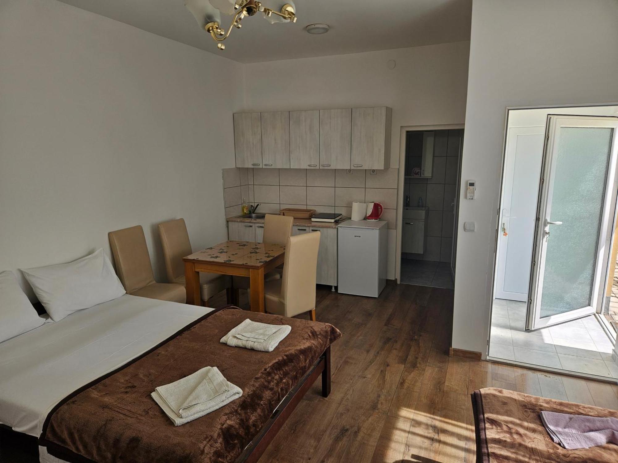 Apartments Kuca Aleksic นิส ภายนอก รูปภาพ