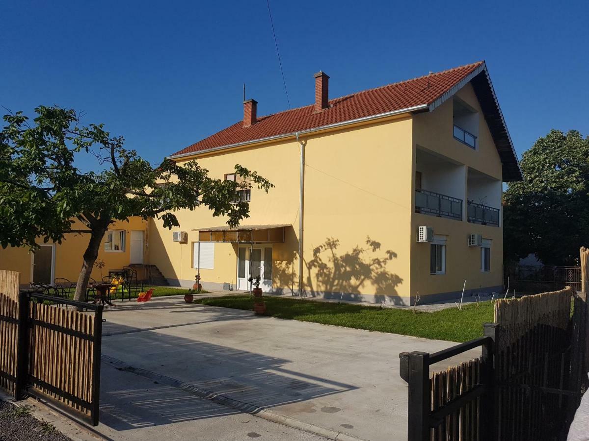 Apartments Kuca Aleksic นิส ภายนอก รูปภาพ