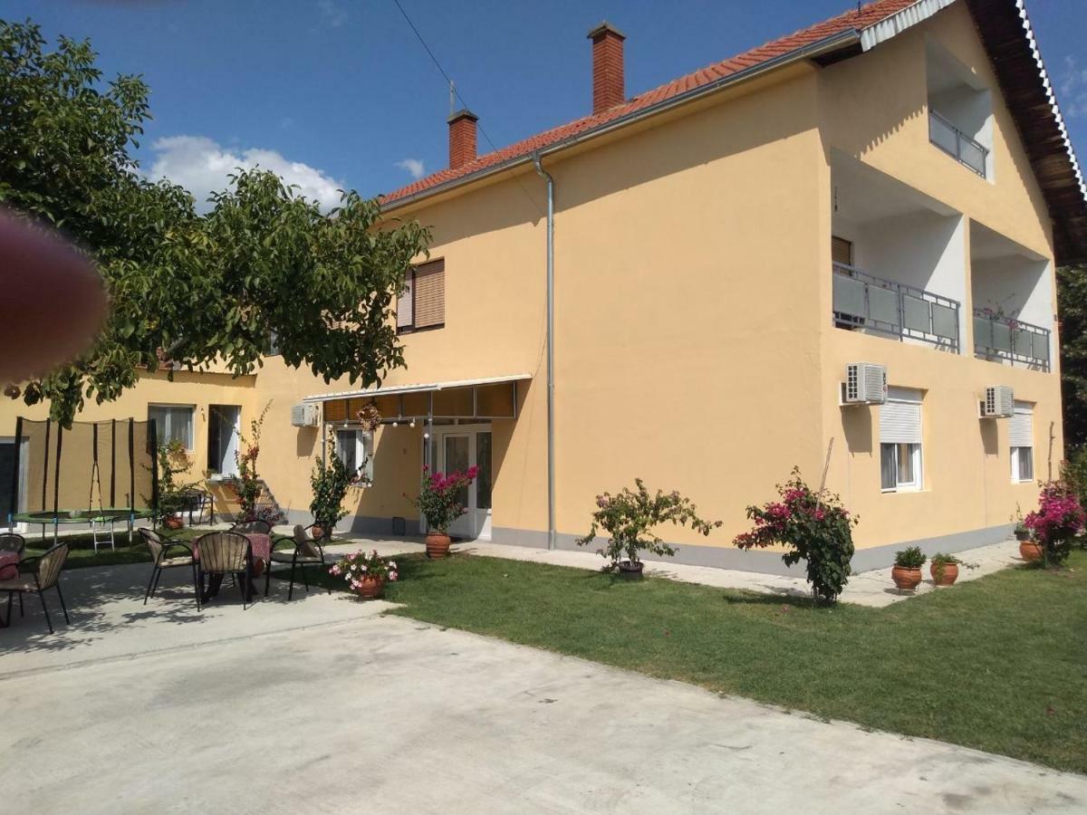 Apartments Kuca Aleksic นิส ภายนอก รูปภาพ